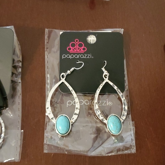 Earrings - Picture 6 of 7